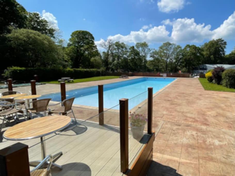 Cosy Hideaway Lodge In Glan Gwna Caeathro Bagian luar foto
